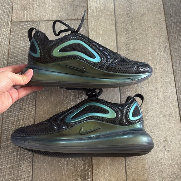 Nike Air Max 720 Size 7 Throwback Future Iridescent Green and Black Shoes - Picture 12 of 12
